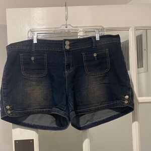 Deja Bleu size 29 jeans shorts good condition